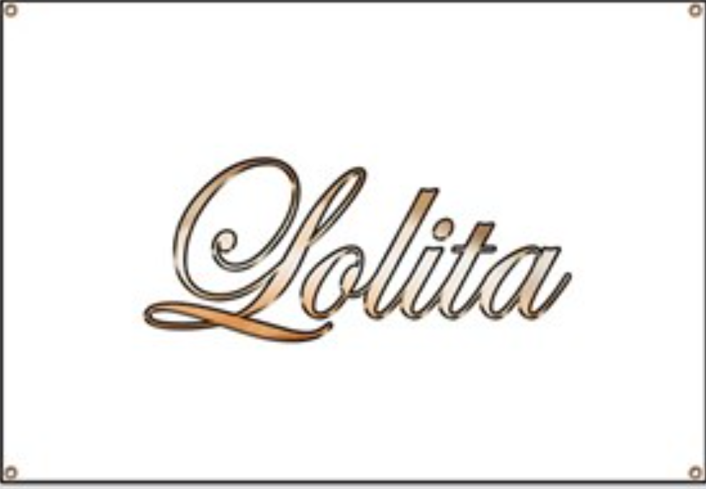 Plaque with the word Lolita in gold
